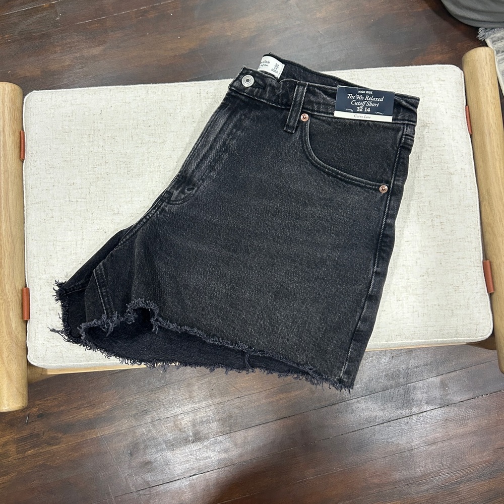 NWT Abercrombie & Fitch Women’s Curve Love High Rise 90’s Cutoff Shorts
